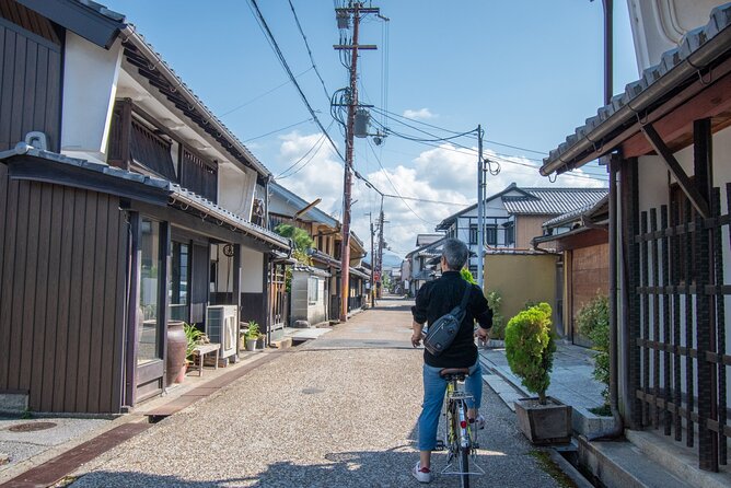 Hikone Bike Half-Day Tour Through a Castle Town Near Kyoto, Osaka - Discovering the Citys Rich History and Culture