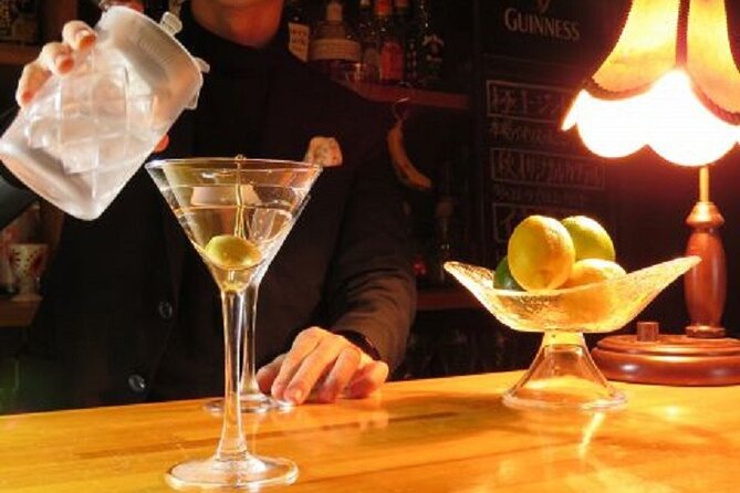 HIROSHIMA Pub Crawl - Exploring Hiroshimas Vibrant Nightlife