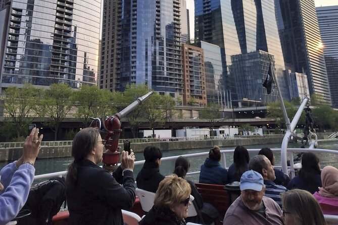 Historical and Architectural Chicago Fireboat River/Lake Cruise - Traveler Feedback