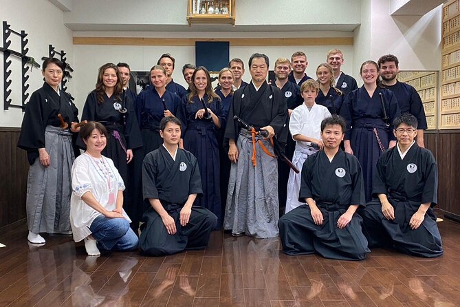 Iaido Experience in Tokyo - Iaido Uniform and Equipment
