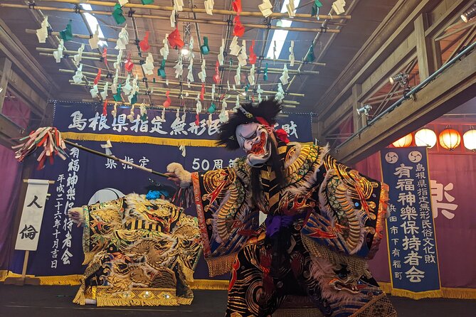 Iwami Kagura Viewing and Mini-experience - Preparing for the Viewing