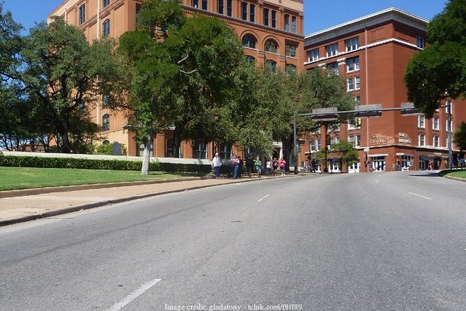 JFK Assassination & The Sixth Floor Museum: Private Tour - Local Recommendations and Tips