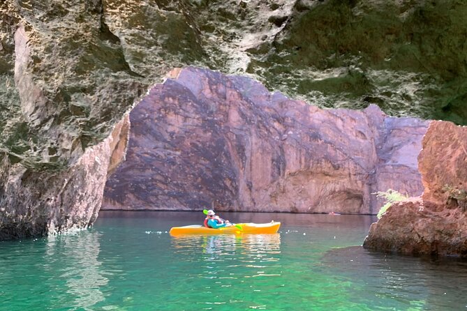 Las Vegas Kayak TOUR to the Emerald Cave - Wildlife Spotting