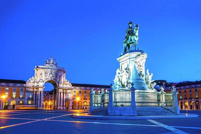 Lisbon by Night With Dinner and Fado Show - Pickup and Timing