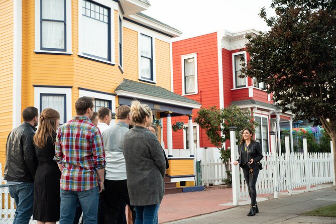 Little Italy Food and Drink Walking Tour: Pizza, Pasta & Piazzas - Indulging in Local Pizza