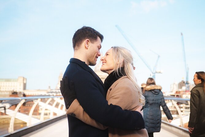 London: Photoshoot at St.Pauls Cathedral & Millennium Bridge - Meeting and End Points