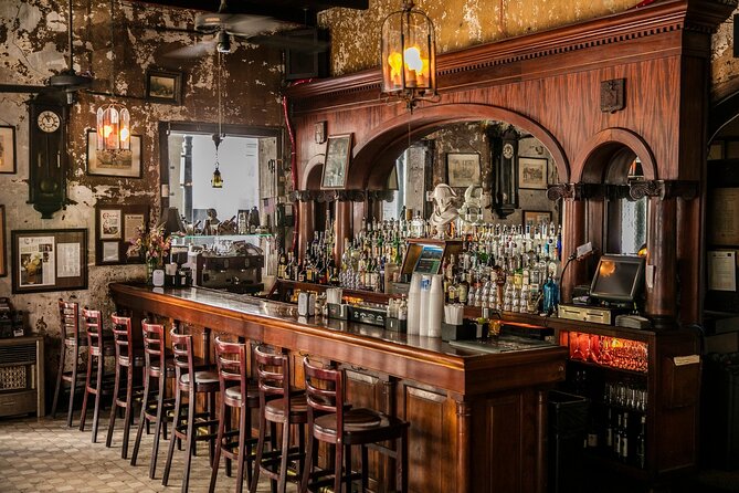 New Orleans Private Food Tour Review - Sampling Local Food and Drinks