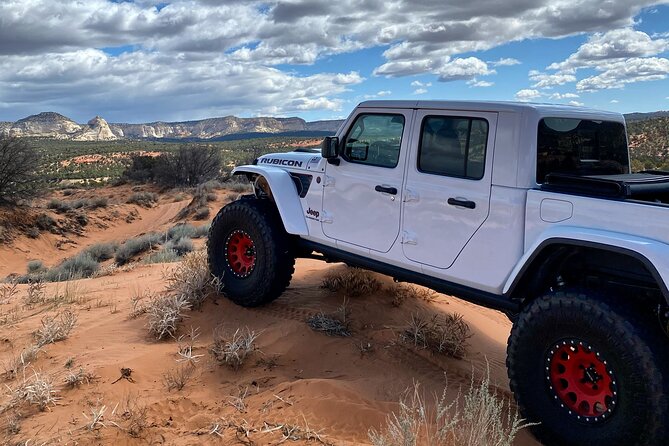 Peekaboo Slot Canyon Jeep Tour - Taking in the Slot Canyon