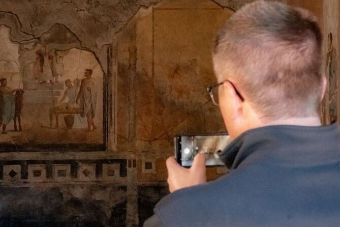 Pompeii Small Group Tour With Entry Tickets and Expert Guide - Ask Away