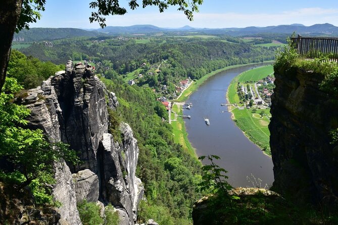Prague-Dresden One-Way Sightseeing Journey - Experiencing the Comfortable Transportation
