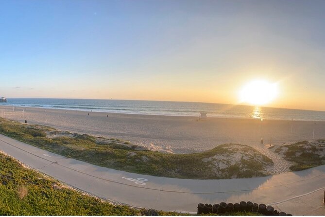 Private Beach Cities Tour Review in Pink Cadillac - Cadillac Cruising Experience