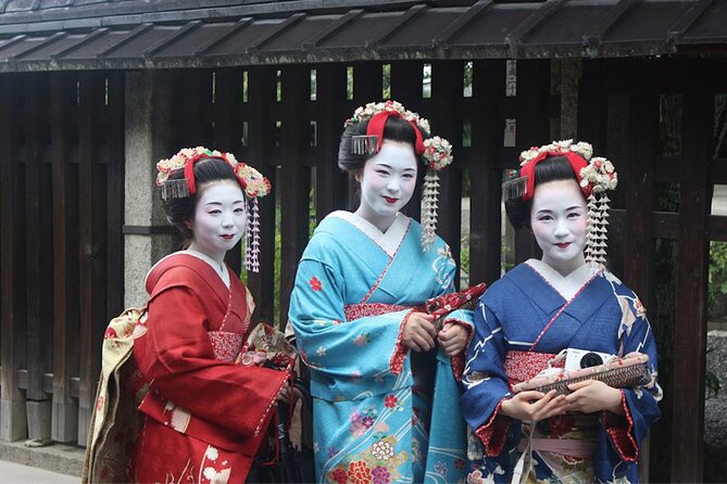 Private Kyoto Geisha Districts Walking Tour - Navigating the Winding Streets of Higashiyama