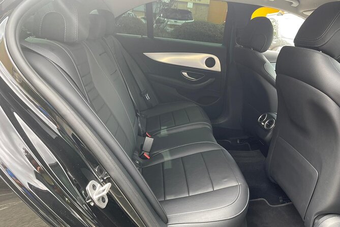Private Limo Transfer Services From Heathrow Airport to Edinburgh - Accessibility and Participation