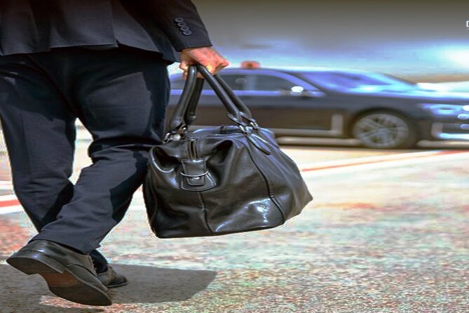Private Luxury Transfer From Malpensa Airport to Bellagio - Booking Process