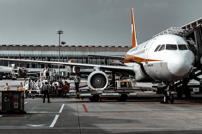 Private Newcastle Arrival Transfer - Airport to Hotel / Accommodation - Booking, Cancellation, and Payment Options