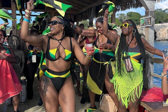 Private Party Cruise in Negril From Montego Bay - Highlights of the Private Party Cruise