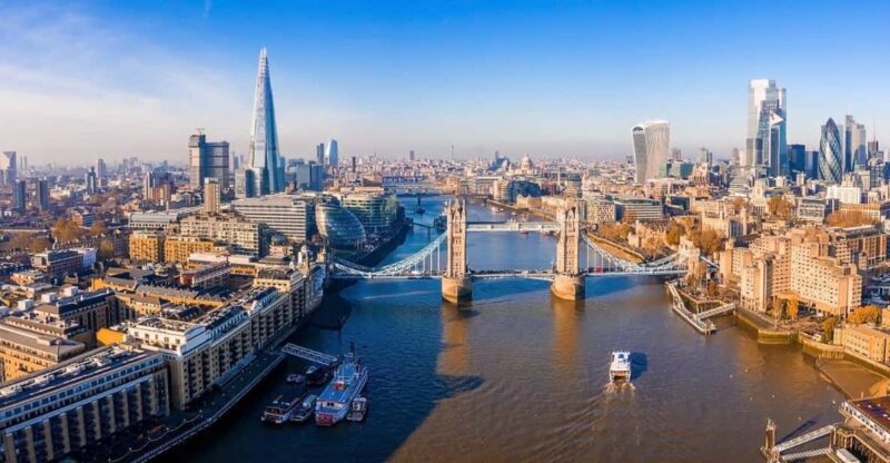 Private Round-trip Transfer: Heathrow Airport ↔ Bournemouth. - Amenities and Features
