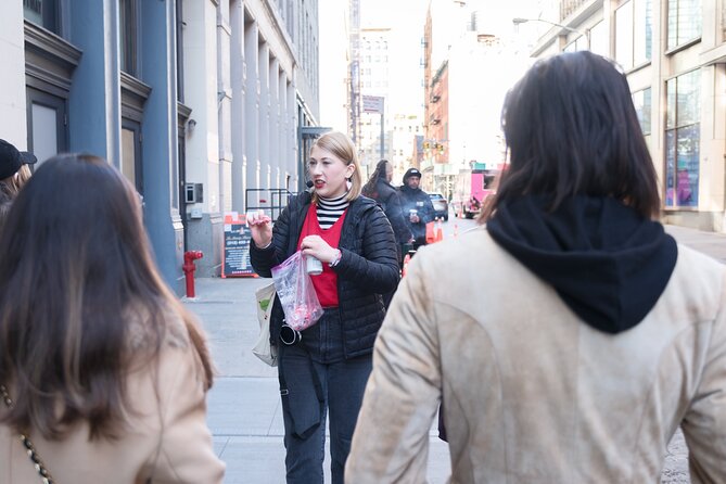 Private Taylor Swift Hotspots Walking Tour - Highlights of Taylor Swifts New York