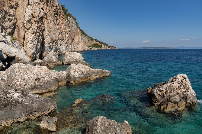 Private Tour 5 Islands - Blue Cave and Hvar - Exploring Hvar Island