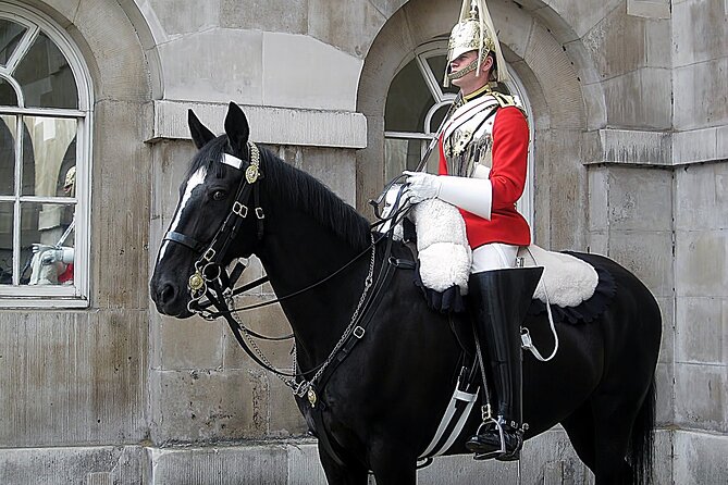 Private Tour in Buckingham Palace Guards - Exploring Buckingham Palace
