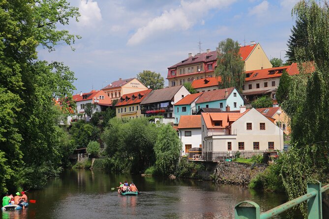 Private Tour of Best of ČEský Krumlov - Sightseeing, Food & Culture With a Local - Indulging in Authentic Czech Beverages