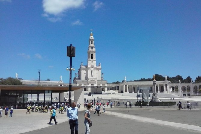Private Tour to Fatima Nazaré & Obidos From Lisbon With Lunch - Pickup and Drop-off Details