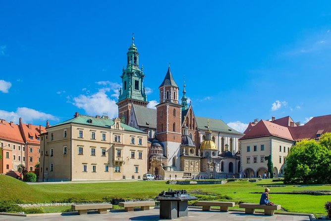 Private Transfer From Prague to Krakow: Door-To-Door, English-Speaking Driver - Customizable Pickup and Drop-off