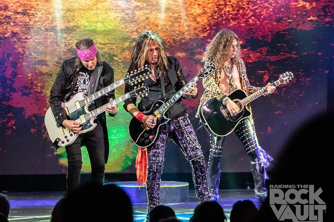 Raiding the Rock Vault at the Hard Rock Cafe in Las Vegas - Immersive Rock Concert Experience