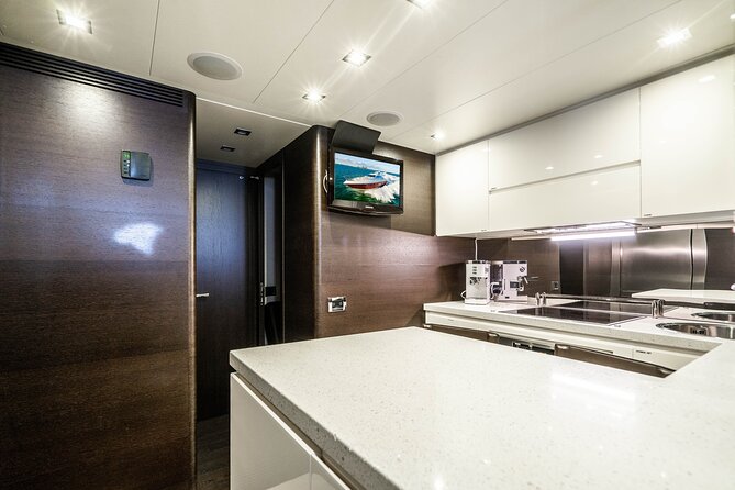 Rent Luxury Yacht 75 Feet in Miami - Booking Confirmation Process