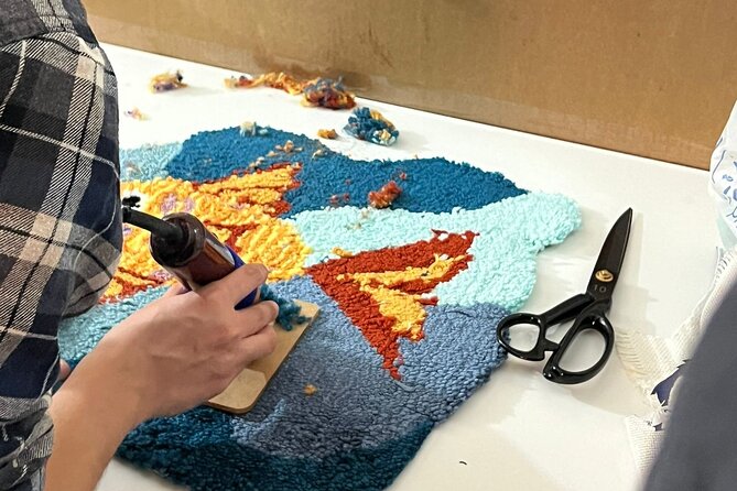 Rug Tufting Workshop - The Tufting Process