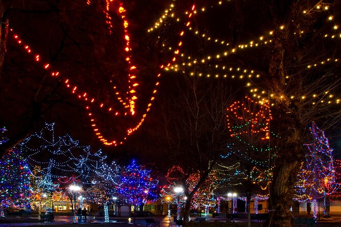 Santa Fe's Enchanted Christmas Stroll - Enchanting Light Displays