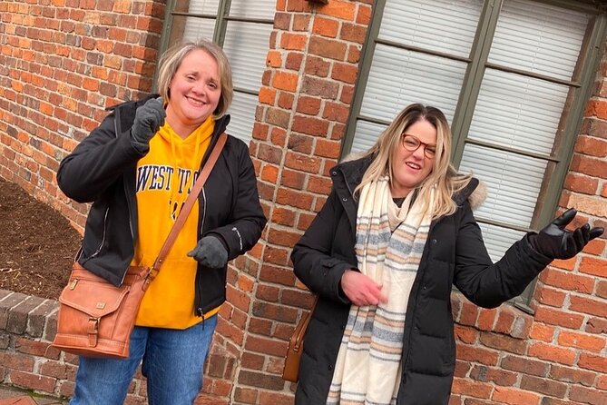 Scavenger Hunt Adventure in Allentown - Group Participation and Team Spirit
