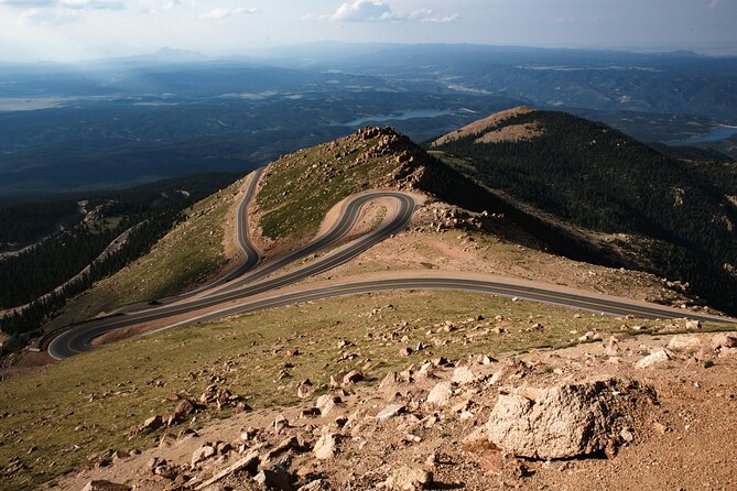 Scenic Tour of the Pikes Peak Highway - Navigating the Winding Roads