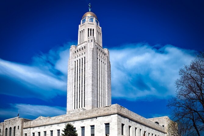 Self-Guided Lincoln Scavenger Hunt: Capitol to Campus! - Fun Facts and Photo Opportunities