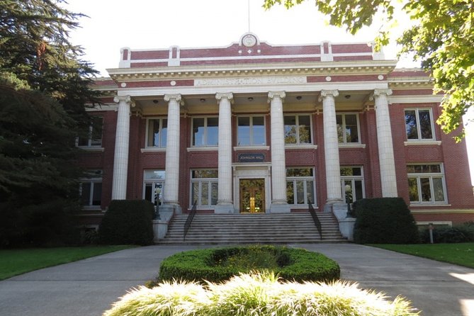 Self-Guided Scavenger Hunt: Eugene Waddle Around Campus - Where to Start Your Adventure