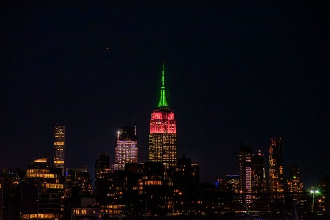 Shared Traditional Music and Hymns Christmas Tour in New York - Exploring New York City