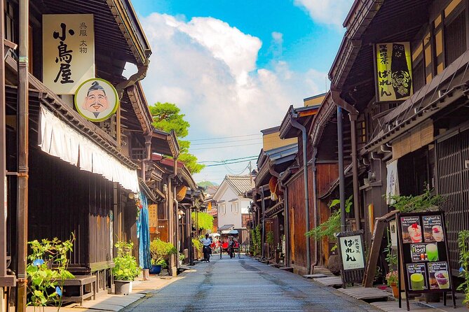 Shirakawago and Takayama Licensed Guide and Vehicle From Kanazawa - Customer Feedback