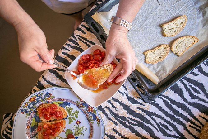 Small Group Market Tour and Dining Experience at a Cesarinas Home in Siracusa - Starter Course Details
