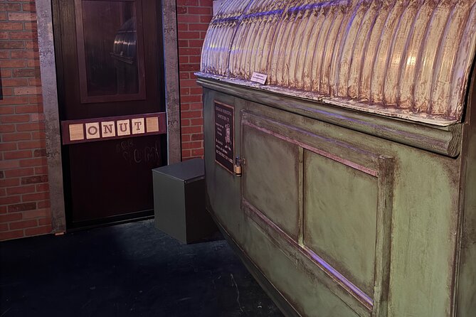 Society Zero Pawn Shop Escape Room Review - Group Dynamics and Immersion