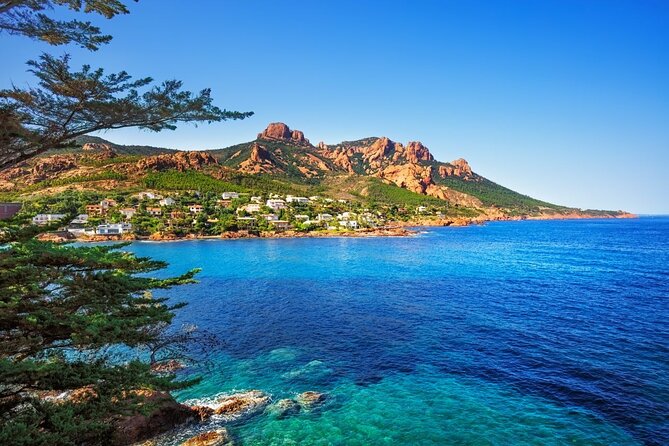 St. Tropez and Port Grimaud Sightseeing Tour From Cannes - Exploring St. Tropez