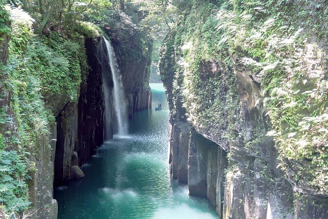 *Stay at Beppu, 2-Day Tour to Takachiho From Fukuoka With Minibus - Accommodation and Meal