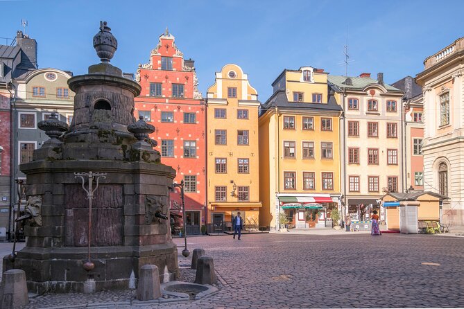 Stockholm Gamla Stan Walking Tour and Djurgården Boat Cruise - Meeting and Pickup Details