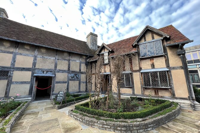 Stratford Upon Avon & Warwick Castle Private Tour - Booking and Cancellation Policies