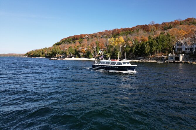 Strawberry Islands Scenic Boat Tour and Historic Cottage Row - Convenient Meeting and Pickup Arrangements