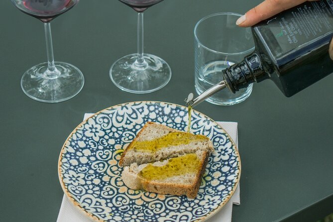 Tasting of Vernaccia, Chianti and Extra Virgin Olive Oil - Pricing and Booking