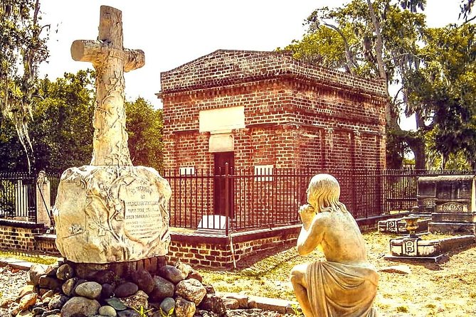 The Hidden Gem Cemetery Tour of Laurel Grove - Accessibility and Physical Requirements