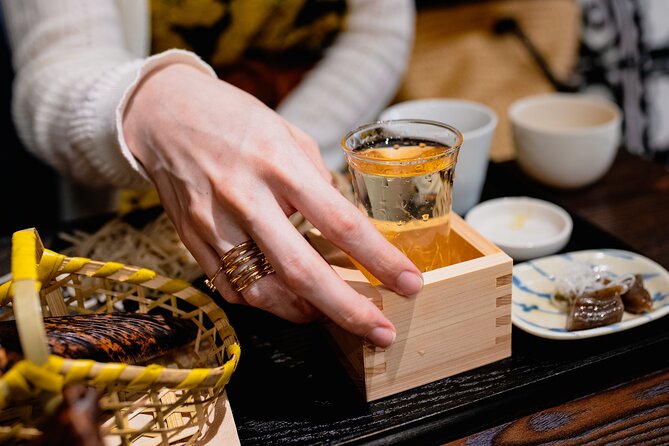 Tokyo Sake Tour With a Local Guide, Private & Tailored to Your Taste - Exploring Lively Izakayas and Standing Bars