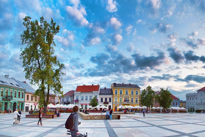 Transfer From Krakow (Balice Airport) to Kielce - Cancellation Policy