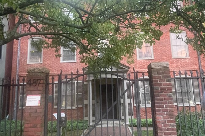 Walk With Ghosts in Portland - Uncovering the Tragedies That Haunt the Past
