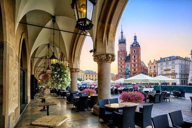 Wawel, St. Marys Church With Underground Museum Walking Tour - Wawel Castle and Cathedral